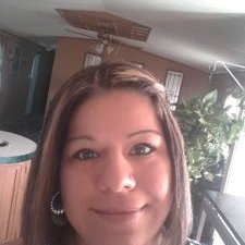 Profile Picture of Lisa Mendoza (@lisalovemendoza) on Twitter