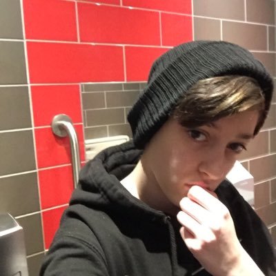 Profile Picture of Simon Belcher (@SimonBelcher666) on Twitter