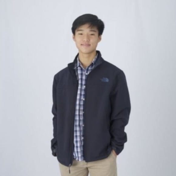 Profile Picture of Eric Ko (@ericko425) on Poshmark