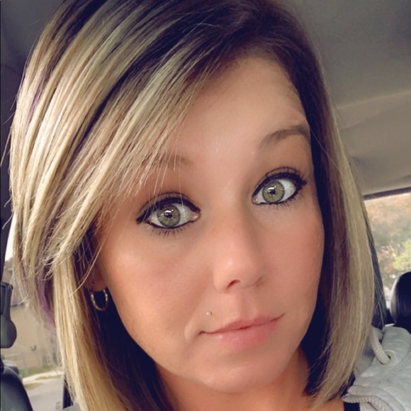 Profile Picture of Misty Clark (@mistypartin) on Poshmark