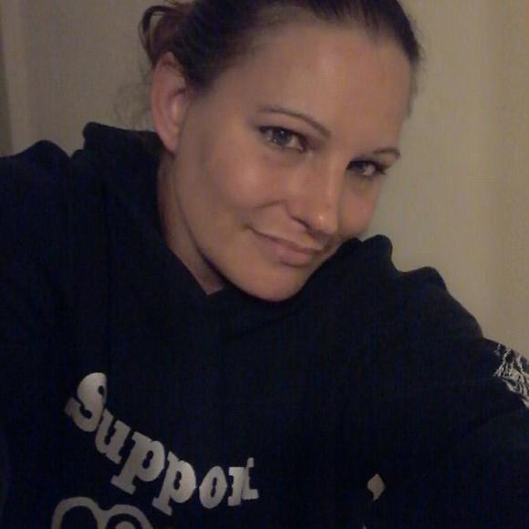 Profile Picture of Leeanne Swiniarski (@las74) on Poshmark