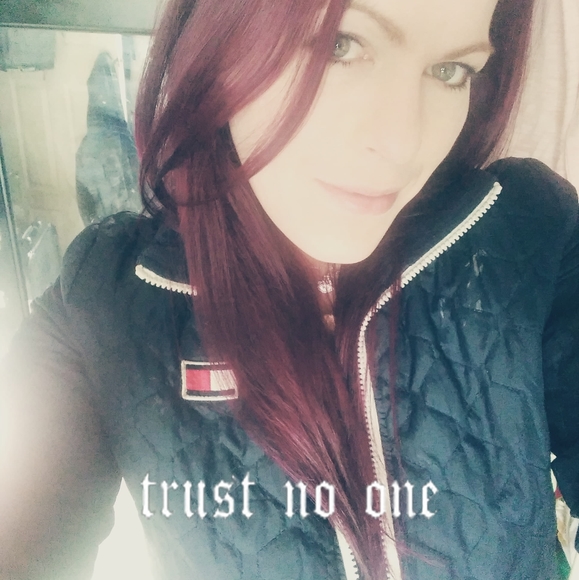 Profile Picture of Kate Lehman (@katelehman88) on Poshmark