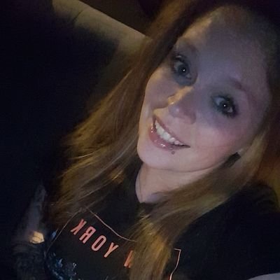 Profile Picture of Carrie Connor (@Carrieconnor15) on Twitter