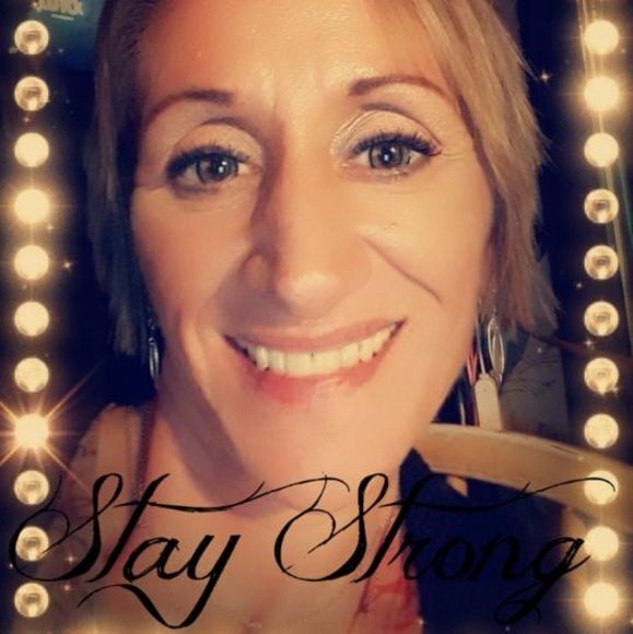 Profile Picture of Lee nikki Hefner (@robyn_hefner) on Poshmark