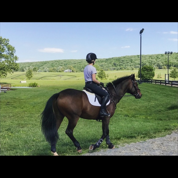 Profile Picture of Katie Cantine (@katiecantine) on Poshmark