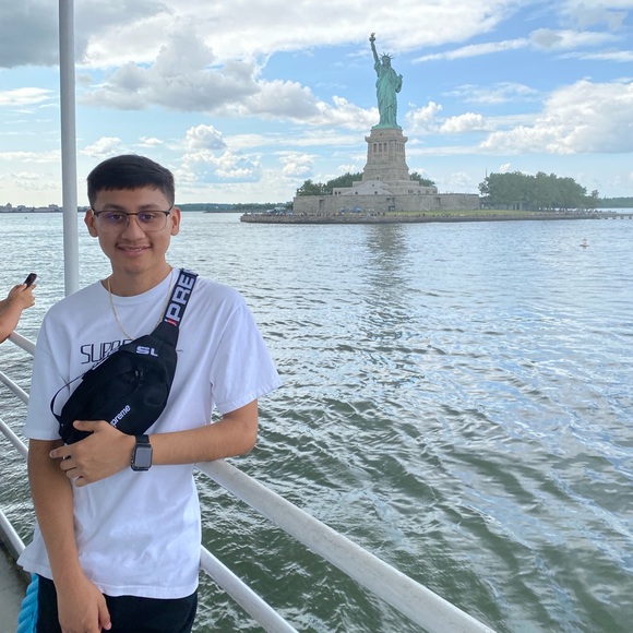 Profile Picture of Omar Bautista (@omarbautista21) on Poshmark