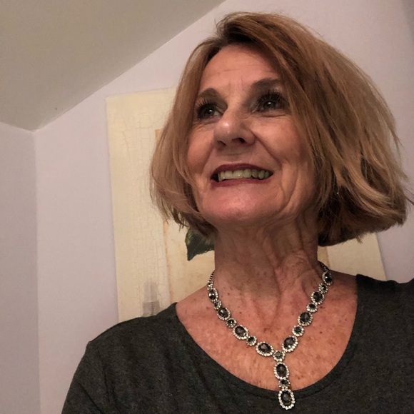 Profile Picture of Fredia Cordell (@frediac50) on Poshmark