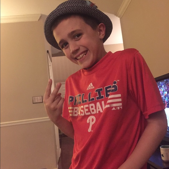 Profile Picture of Jesse Bender (@jessewbender) on Poshmark