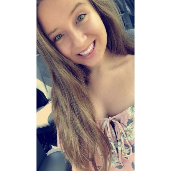 Profile Picture of Cailie Rohrbacher (@crohr22) on Poshmark