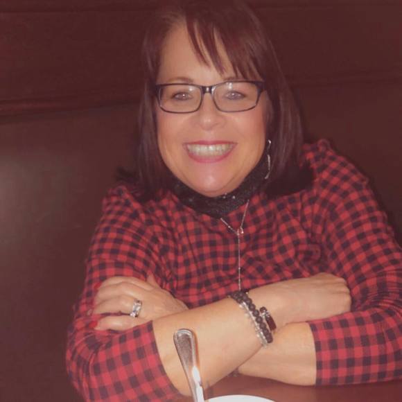 Profile Picture of Joanne Haley (@joannehaley) on Poshmark