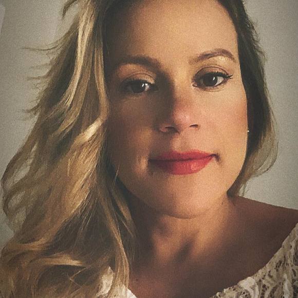 Profile Picture of Elisa Simicevic (@emoncao) on Poshmark