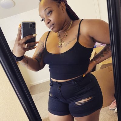 Profile Picture of Shay'La Scott (@_QueenPetty_) on Twitter