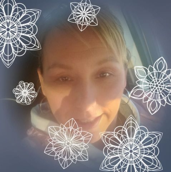 Profile Picture of Michaelle Defoe (@michaelleld) on Poshmark