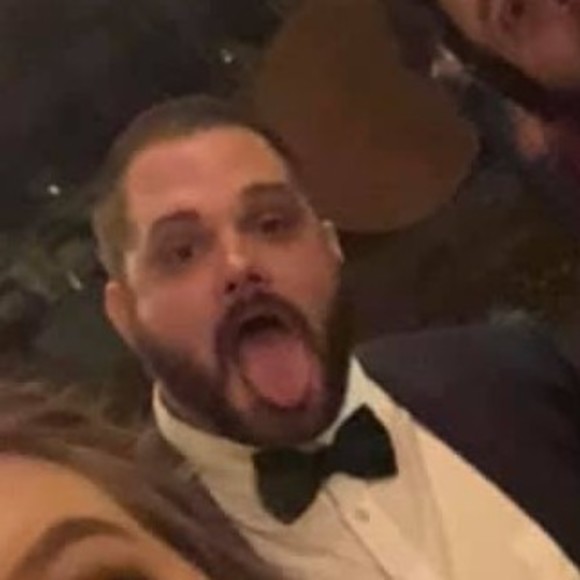 Profile Picture of Thomas Taylor (@talextaylor) on Poshmark