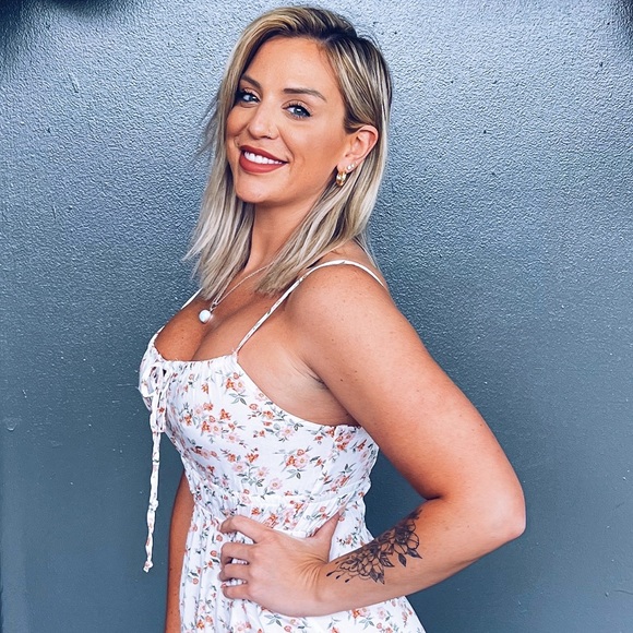 Profile Picture of Christine Grennan (@cdgxo_posh) on Poshmark