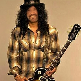 Profile Picture of Mitch Michaud (@MitchPwa) on Twitter