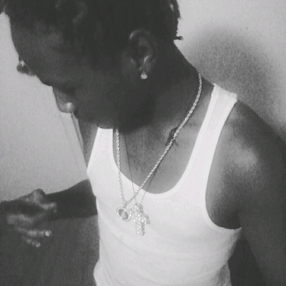 Profile Picture of Ellis Coleman (@ellisuchiha) on Poshmark