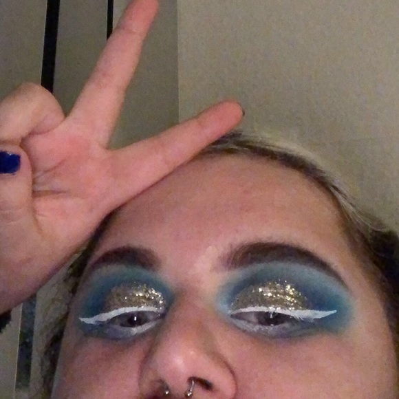 Profile Picture of Erin Leinonen (@erinleinonen) on Poshmark