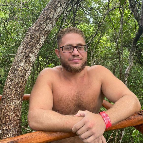 Profile Picture of Steven Faynkikh (@faynkikhsteven) on Poshmark