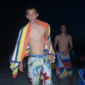 Profile Picture of Thomas Swartzlander (@diamondsonmyneckman) on Myspace