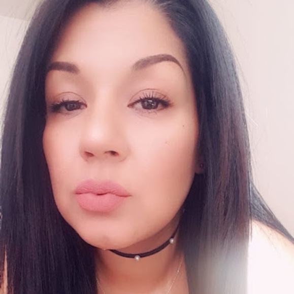 Profile Picture of Cynthia Dosal (@dosalcynthia) on Poshmark