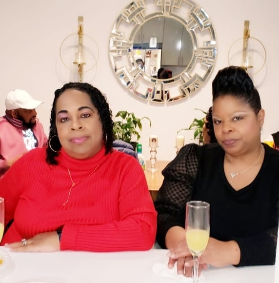 Profile Picture of Gwyn Lenoir (@gwyn3009) on Poshmark