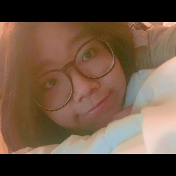 Profile Picture of Yujung Kim (@yujung6751) on Poshmark