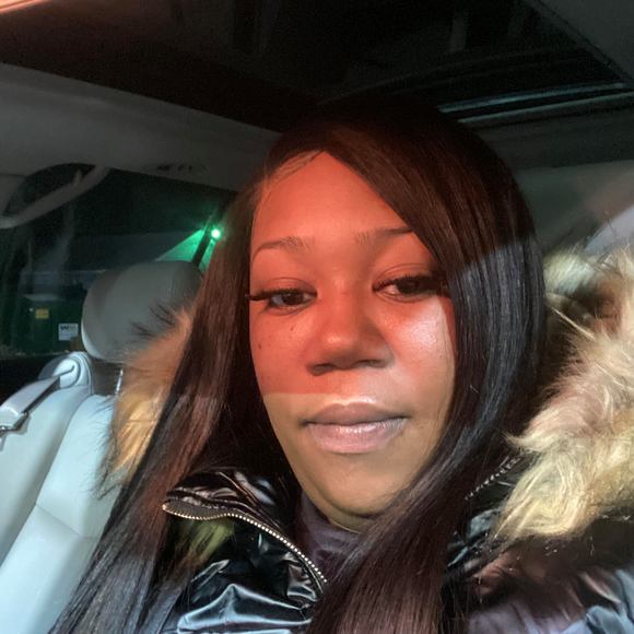 Profile Picture of Candise Hooker (@candisehooker) on Poshmark