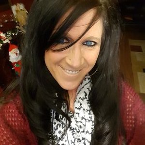 Profile Picture of Mitzi James (@pisser1966) on Twitter