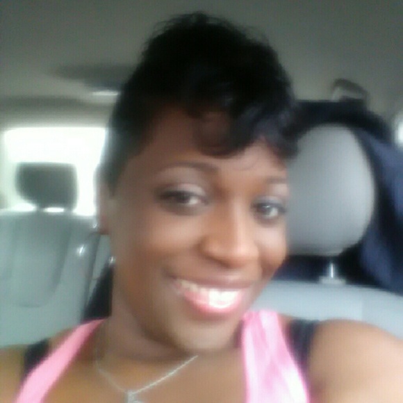 Profile Picture of Takisha Allen (@allentakisha) on Poshmark