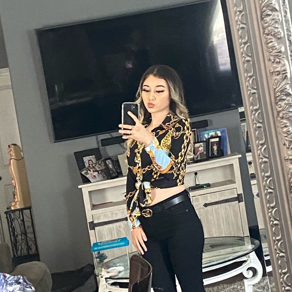 Profile Picture of Carina Cardenas (@cardenas97) on Poshmark