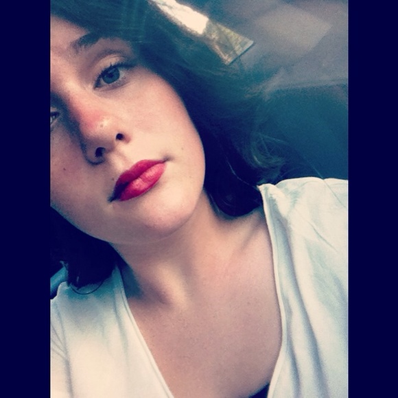 Profile Picture of Bailey Fiddler (@baileyfiddler) on Poshmark