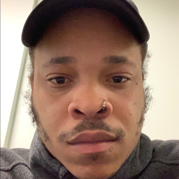 Profile Picture of Robert Wilson (@robwilson215) on Poshmark