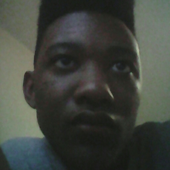 Profile Picture of Maurice Mccary (@mauricemccary) on Poshmark