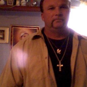 Profile Picture of Robert Everette (@robertusc) on Myspace