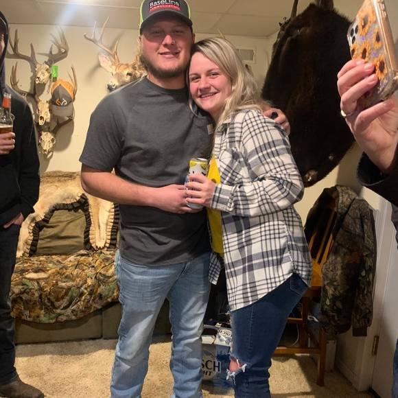 Profile Picture of Casey Huston (@casefell) on Poshmark