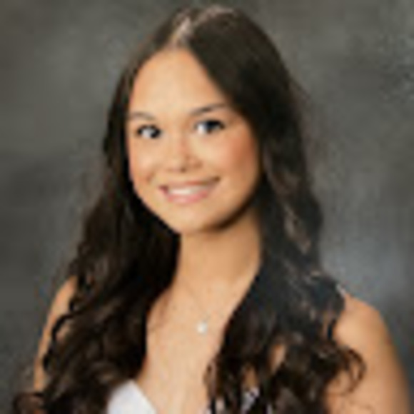 Profile Picture of Jeni Nosti (@jeniann431) on Poshmark