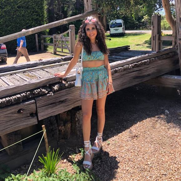 Profile Picture of Sara Cavaleri (@saracavaleri) on Poshmark