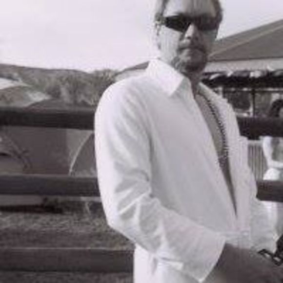 Profile Picture of Eric Adolphi (@adolphi) on Poshmark
