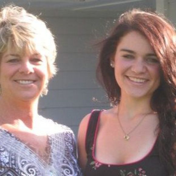 Laurie Fletcher - Poshmark Profile Picture of Laurie Fletcher (@lffletcher9) on Poshmark