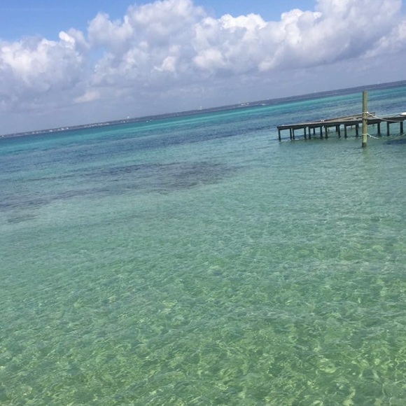 Profile Picture of Kendall Lloyd (@kendall_lloyd) on Poshmark