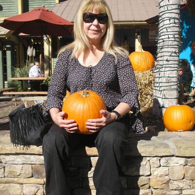 Profile Picture of Monica Michaels (@monicamichaels1) on Twitter