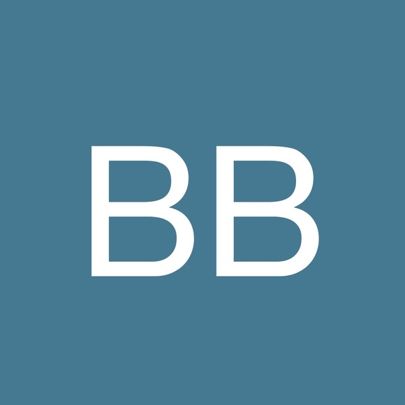 Profile Picture of Brooke Baumberger (@blb9513) on Poshmark
