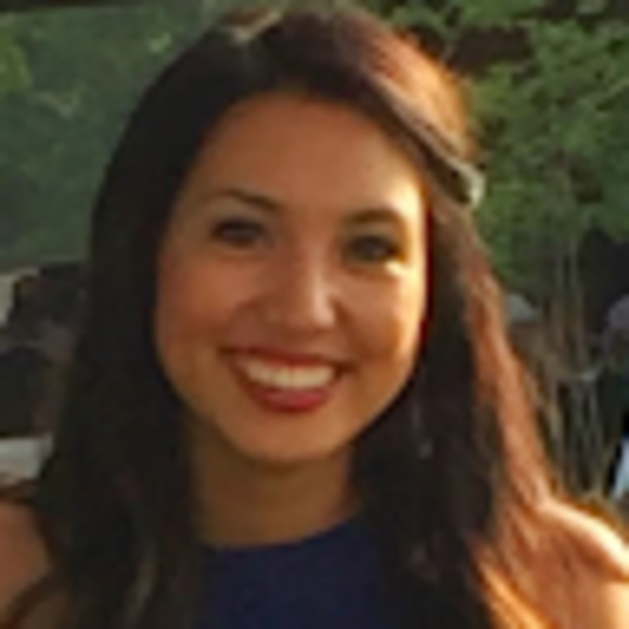 Profile Picture of Briana Hutton (@briana_hutton) on Poshmark