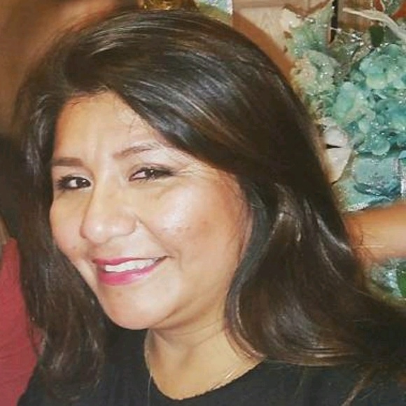 Profile Picture of Tania Keener (@tanita2014) on Poshmark