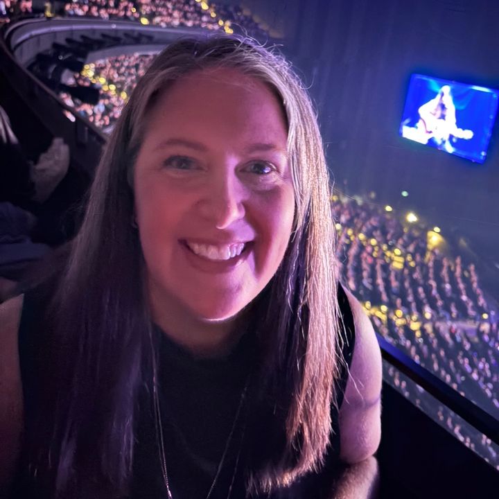 Profile Picture of Laura Krausz (@laurakrausz) on Tiktok