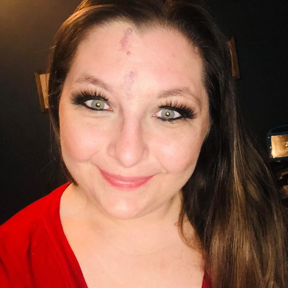 Profile Picture of Jessica Waldron (@jwaldron87) on Poshmark
