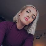 Profile Picture of Danielle Joy 🌠 (@daniellejhenderson) on Instagram