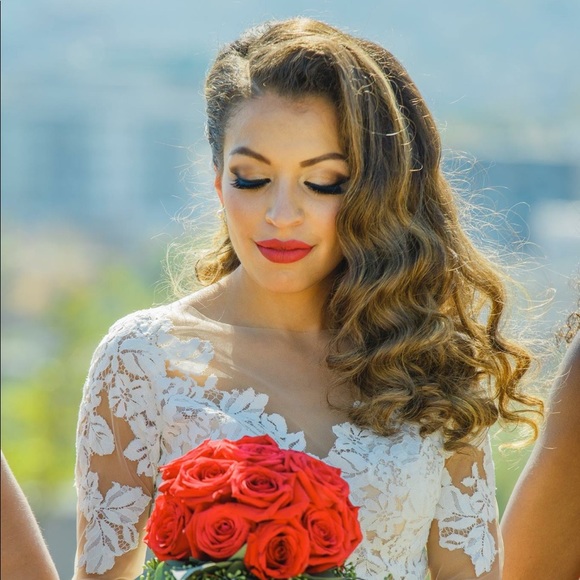 Profile Picture of Anais Effah (@effah) on Poshmark