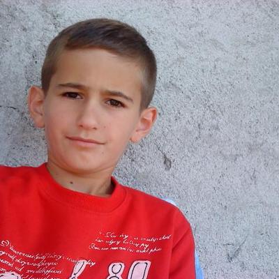 Elion Kurhasku - Twitter Profile Picture of Elion Kurhasku (@ElionLoli) on Twitter